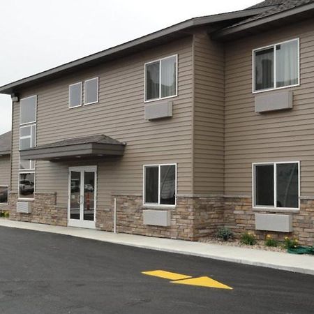 Canby Inn&Suites Eksteriør bilde